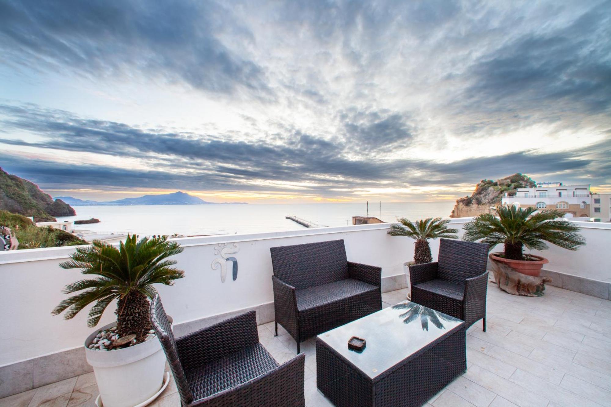 Mh Suites Rooms Apartments Bacoli Exterior photo